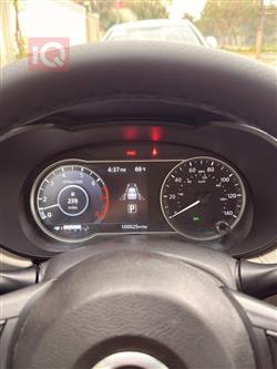 نيسان فيرسا